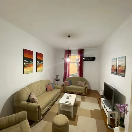 Apartment Nf's Lovely In Heart Of Sarajevo